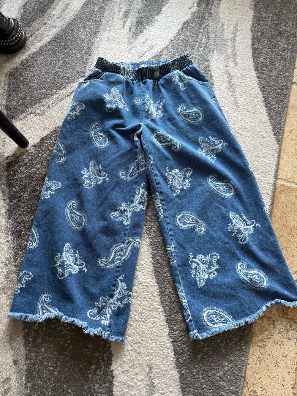 Women’s Wide-Leg Paisley Print Denim Pants - Blue